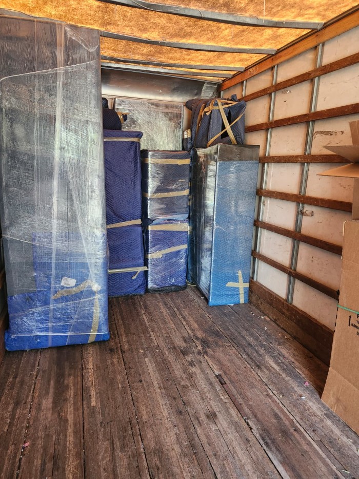 Furniture Shipping For Homes Businesses And Designers