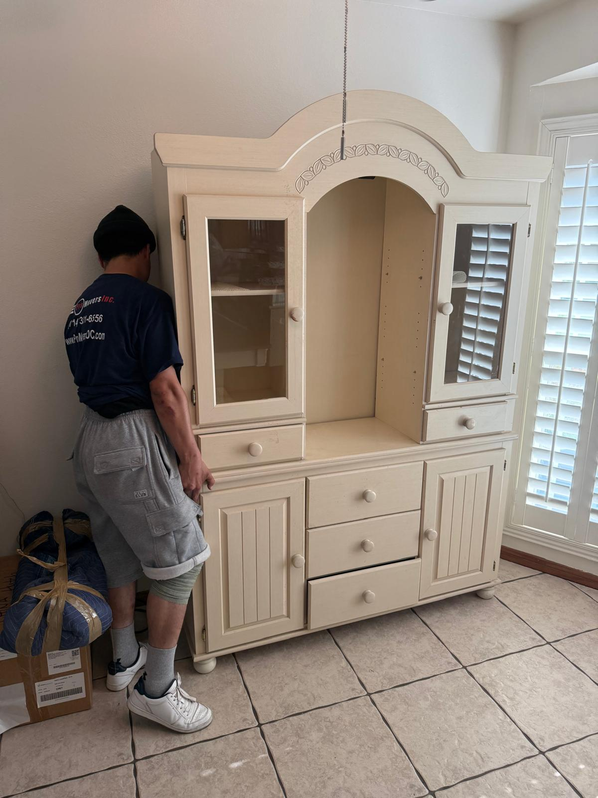 Professional Furniture Shipping Service Orange County CA